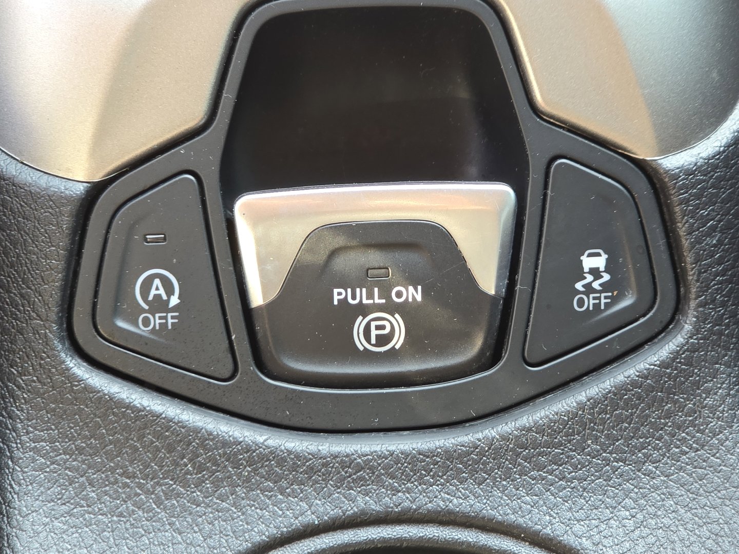 Used 2019 Jeep Compass Latitude w/ Cold Weather Group image 12