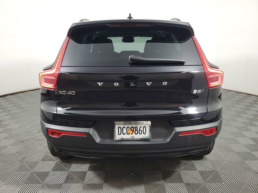 Certified 2025 Volvo XC40 B5 Plus image 7