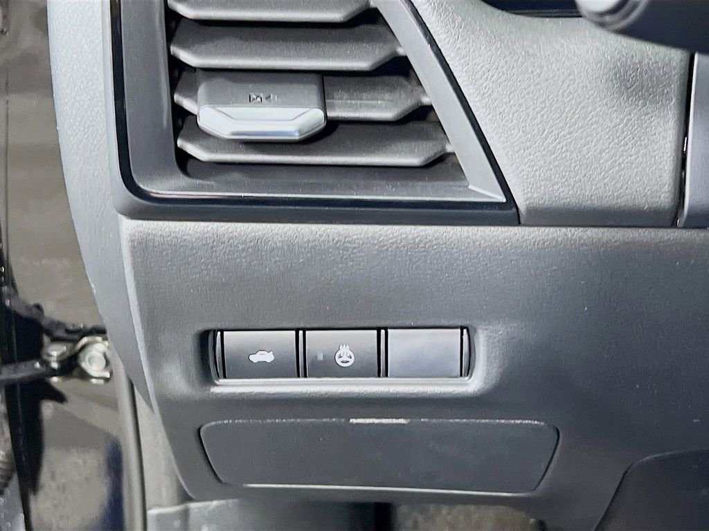 New 2026 Nissan Sentra SV w/ SV Convenience Package image 9