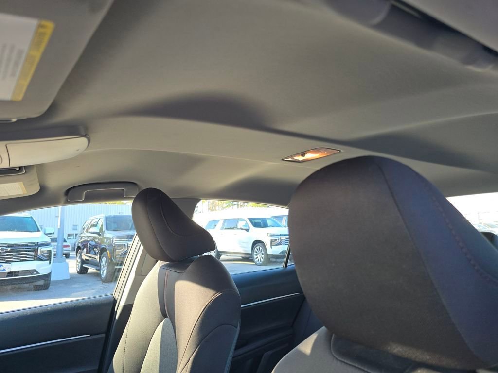 Used 2019 Toyota Camry LE image 21