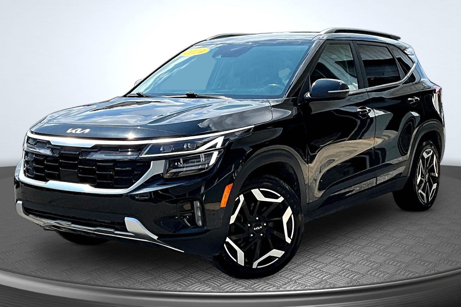 Used 2024 Kia Seltos SX