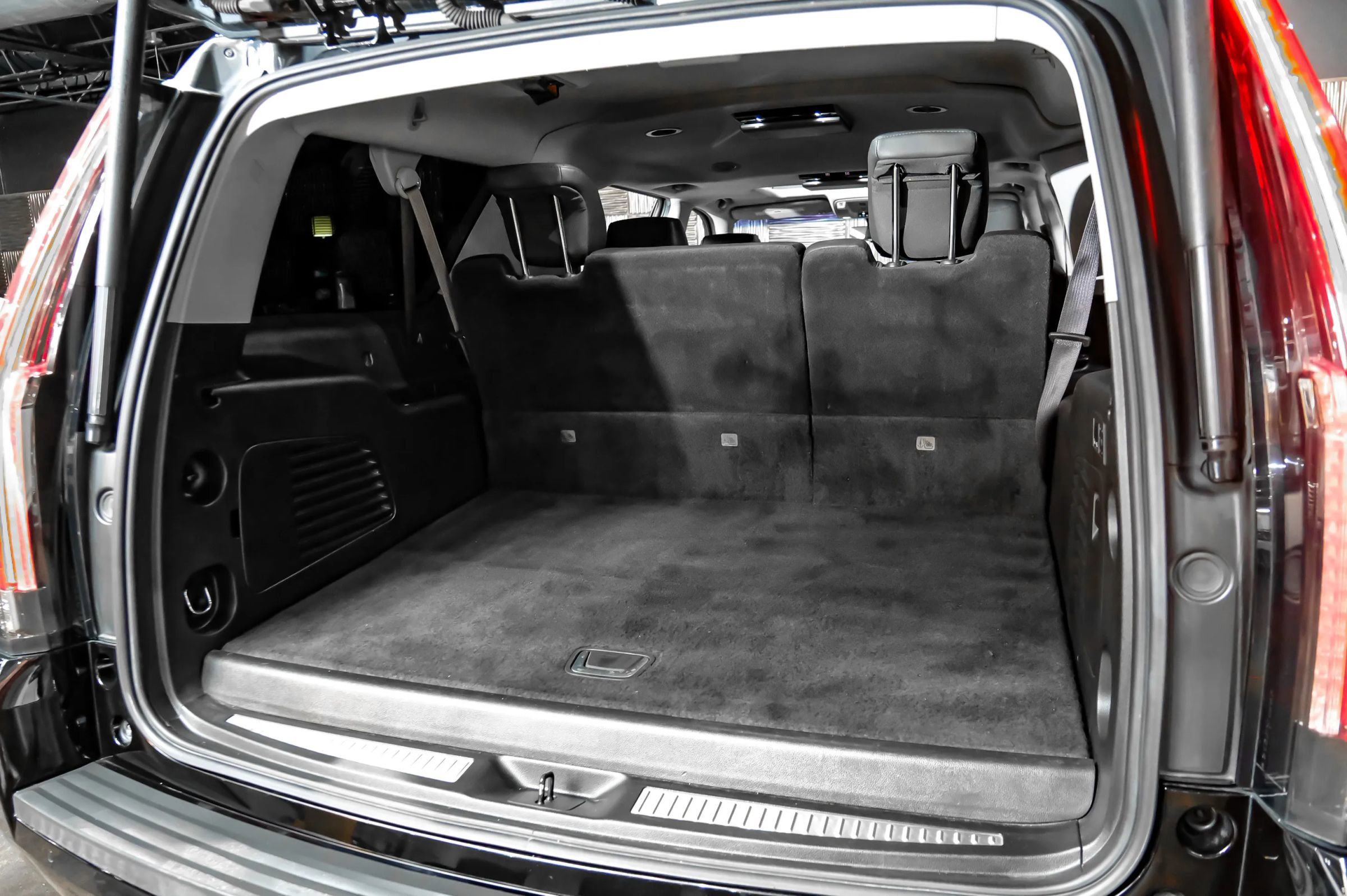 Used 2017 Cadillac Escalade ESV Luxury RWD image 62