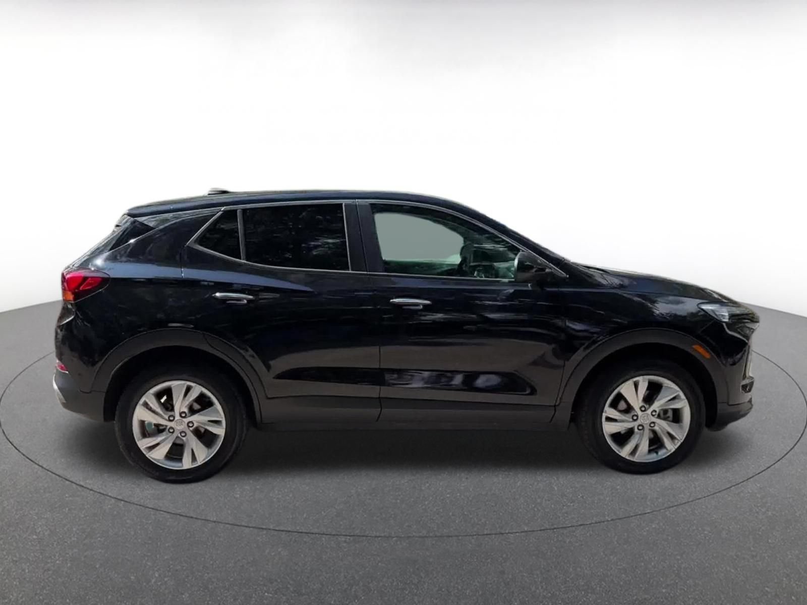 Used 2025 Buick Encore GX Preferred AWD/4WD image 16
