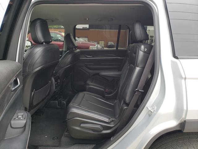 Used 2023 Jeep Grand Cherokee L Limited image 12