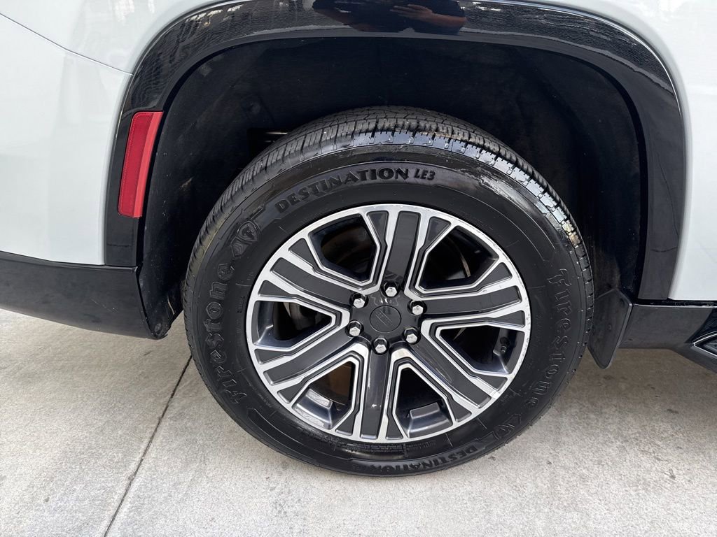 Used 2024 Jeep Wagoneer L Series II w/ Flexible Seating Group image 10