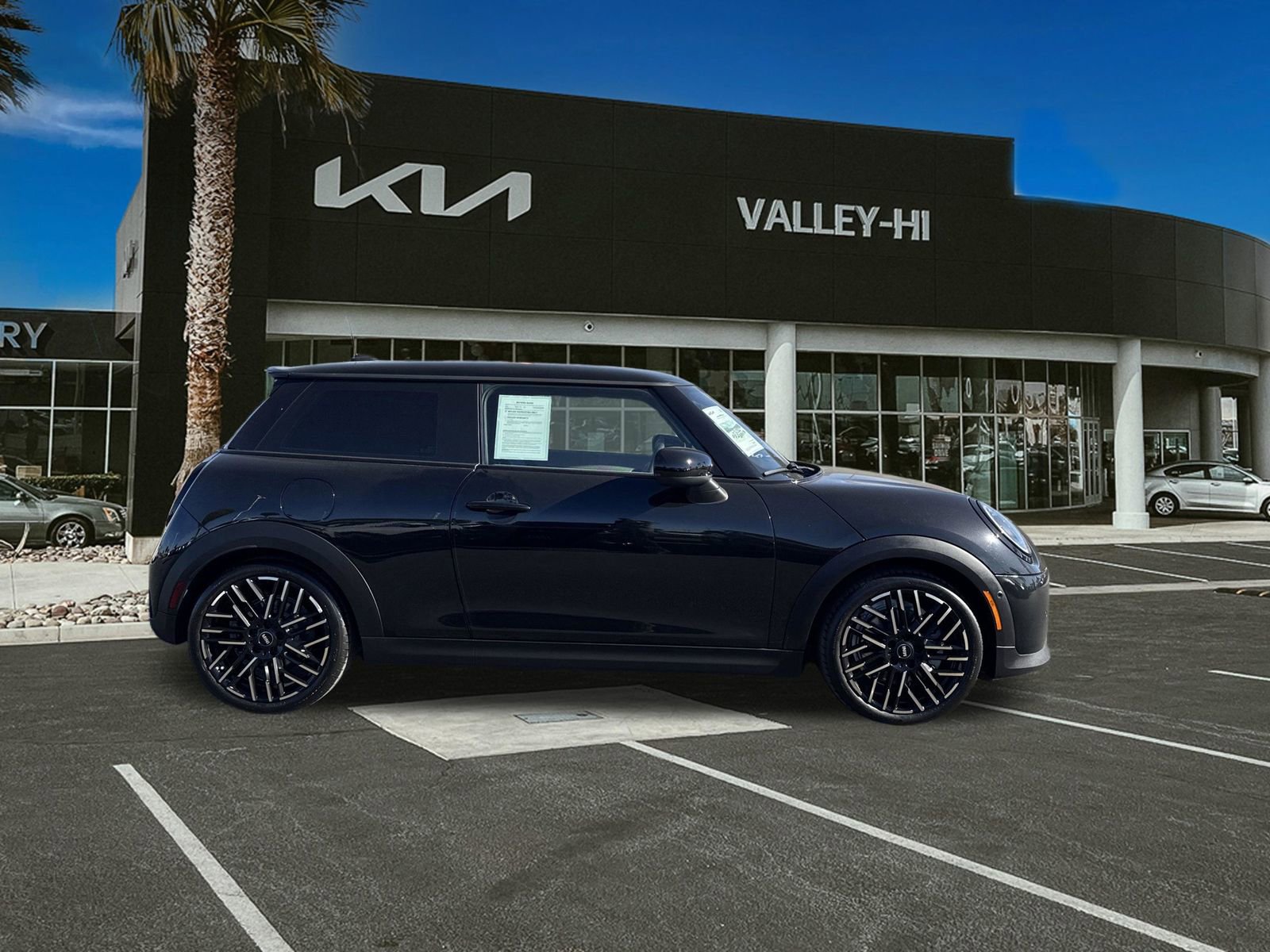 Used 2025 MINI Cooper S image 4