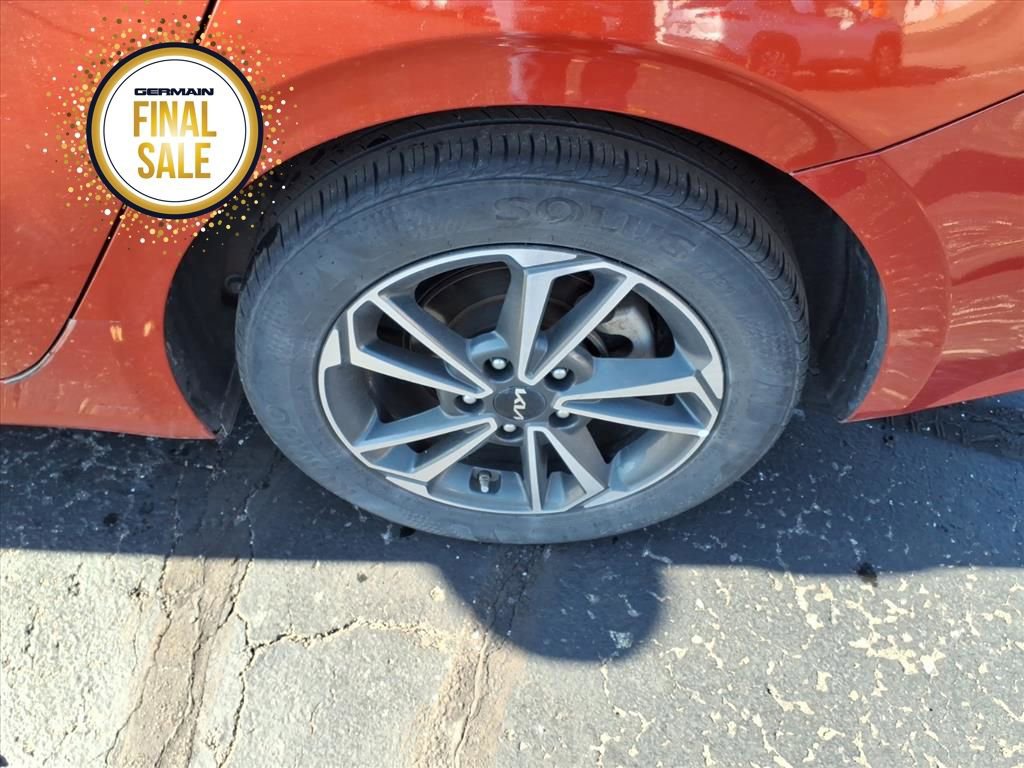 Used 2023 Kia Forte LXS image 8