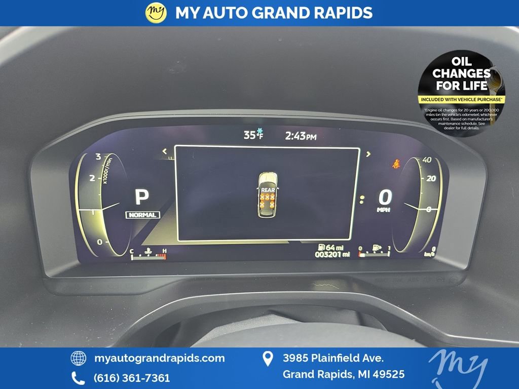 Used 2025 Mitsubishi Outlander SEL image 17