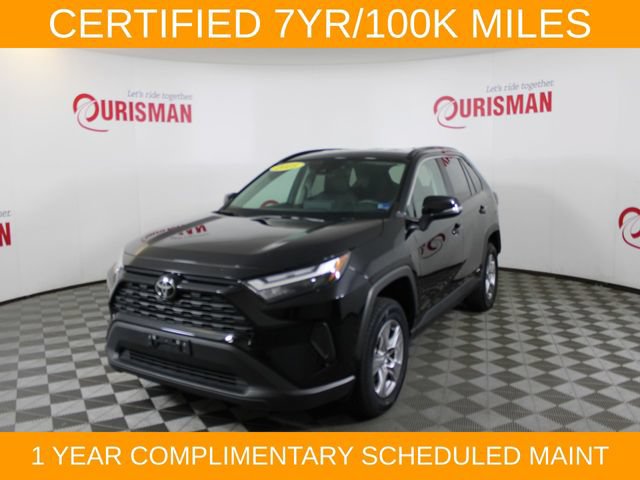 Used 2025 Toyota RAV4 XLE AWD/4WD image 2