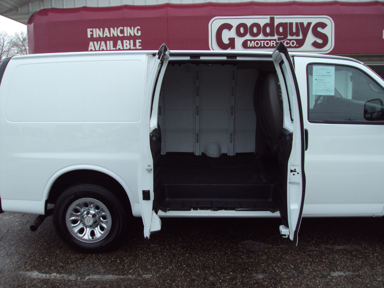 Used 2013 Chevrolet Express 1500 AWD image 11