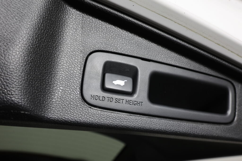 Used 2022 Honda CR-V Touring image 19