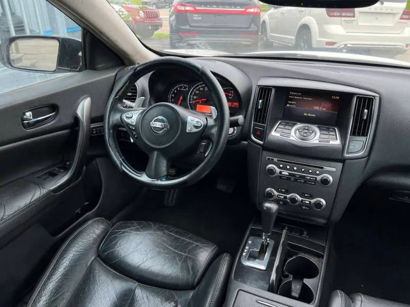 Used 2011 Nissan Maxima 3.5 SV w/ Sport Pkg image 14