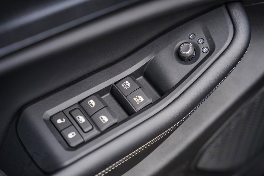 New 2025 Jeep Grand Cherokee Laredo X w/ Luxury Tech Group I image 36