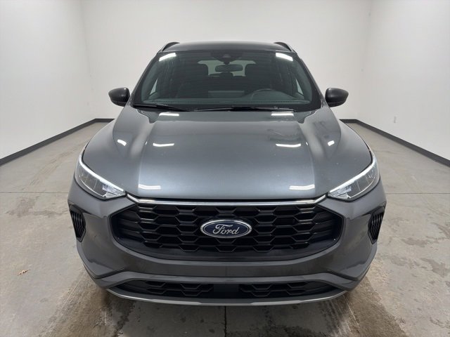 Used 2023 Ford Escape ST-Line w/ Tech Pack #1 image 2