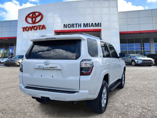 Used 2024 Toyota 4Runner SR5 Premium w/ Moonroof Package RWD image 4