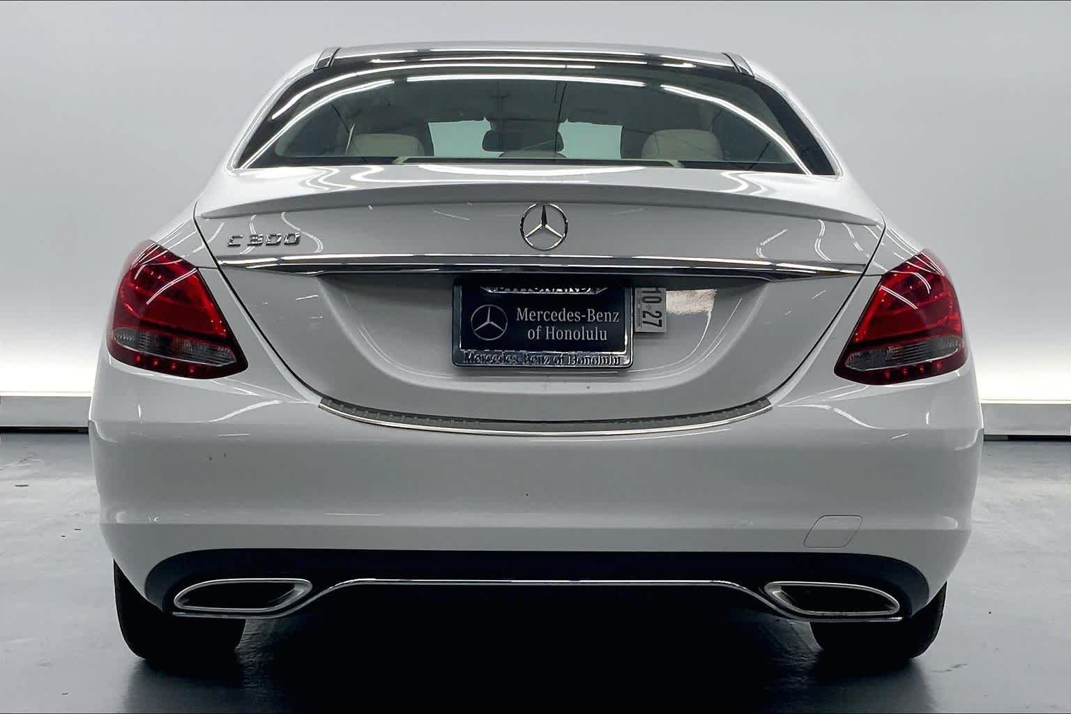 Used 2016 Mercedes-Benz C 300 Sedan image 3