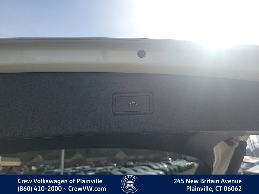 Certified 2021 Volkswagen Tiguan SEL Premium R-Line image 54