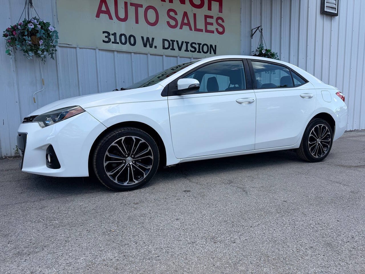Used 2015 Toyota Corolla S FWD image 8