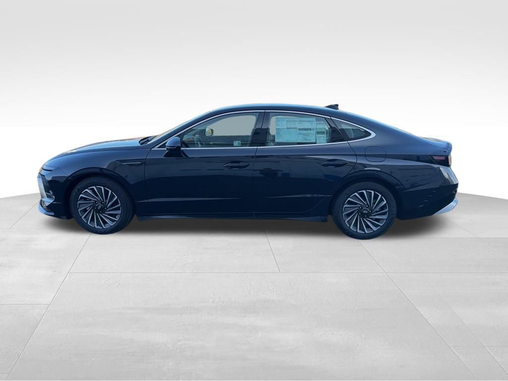 Used 2025 Hyundai Sonata SEL image 2
