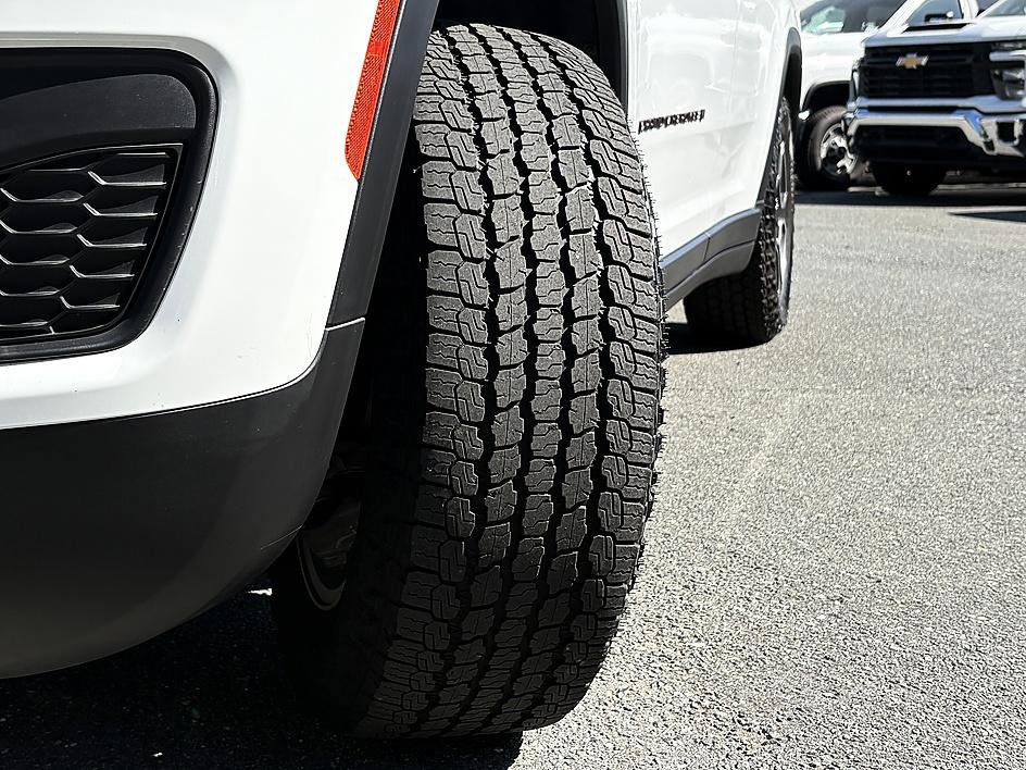 Used 2022 Jeep Grand Cherokee Trailhawk AWD/4WD image 28
