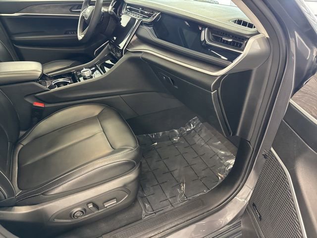 Used 2023 Jeep Grand Cherokee 4WD 4xe image 24