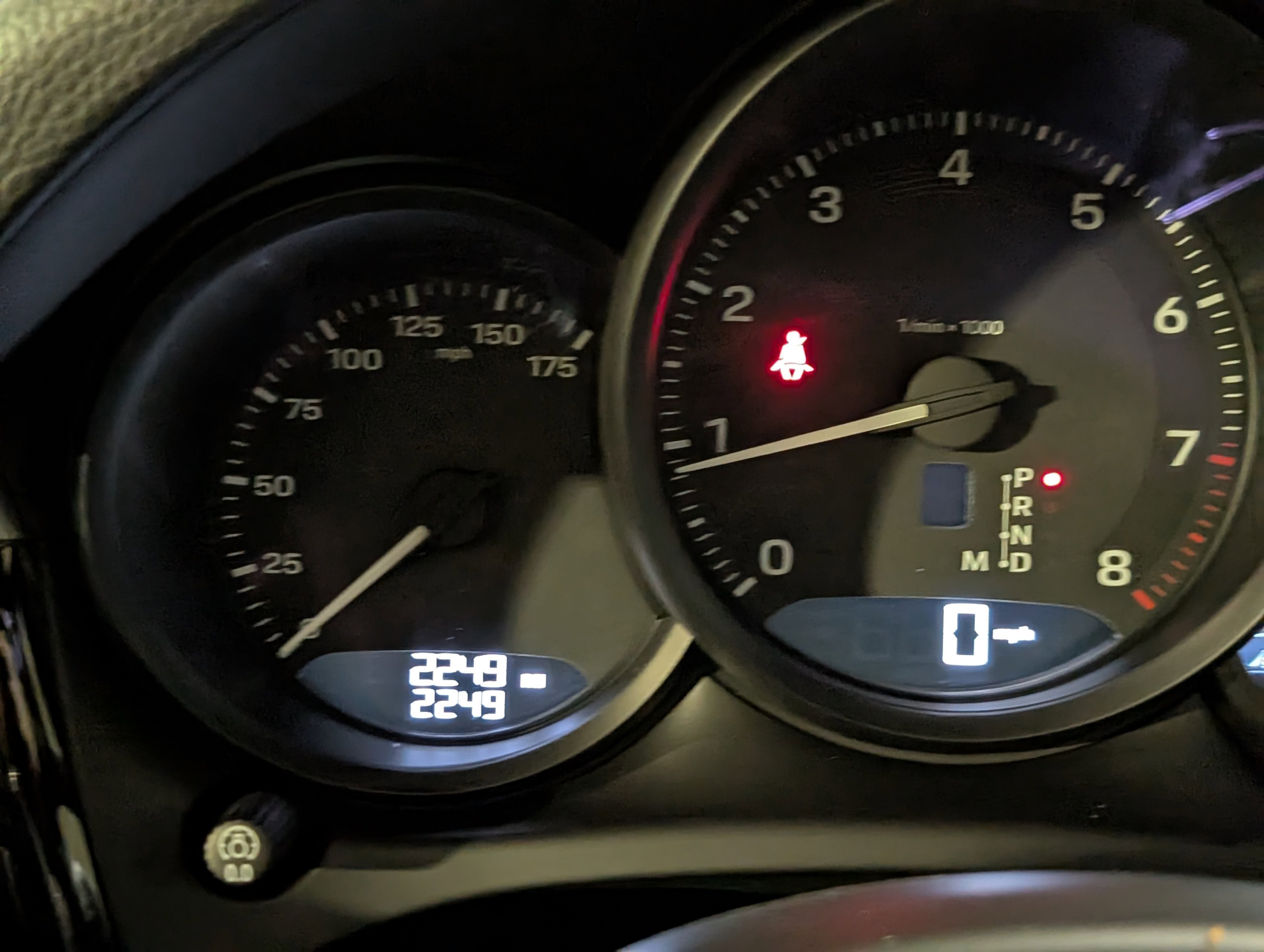 Certified 2025 Porsche Macan image 35