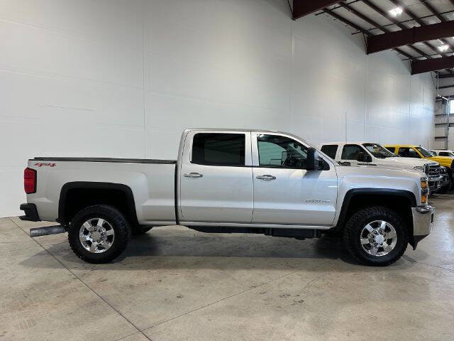 Used 2015 Chevrolet Silverado 2500 LTZ AWD/4WD image 6