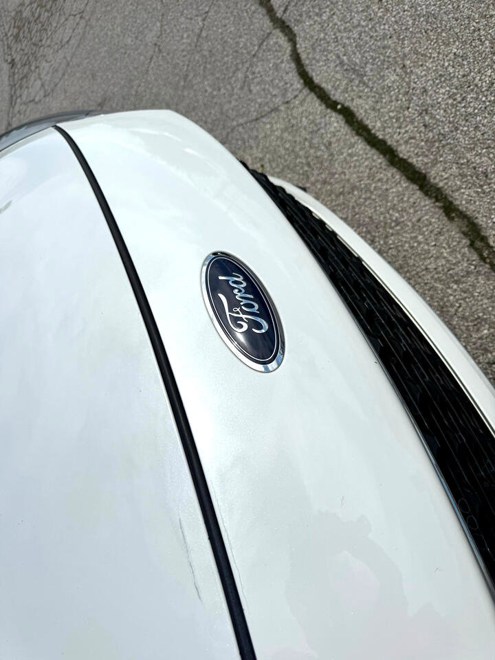 Used 2021 Ford Escape SE image 25