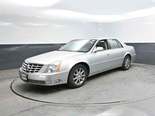 Used 2010 Cadillac DTS Luxury FWD image 5