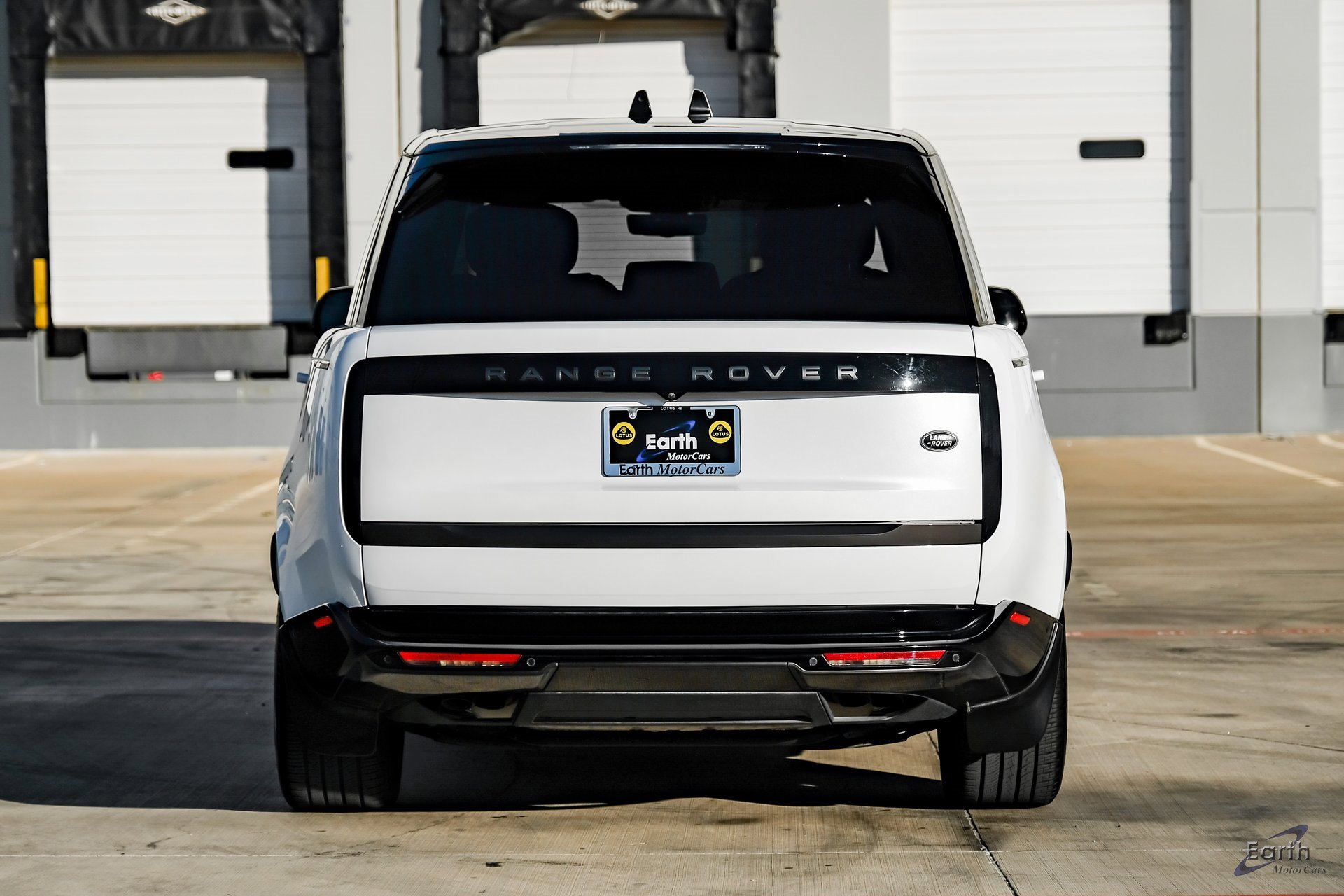 Used 2023 Land Rover Range Rover Long Wheelbase Autobiography image 10