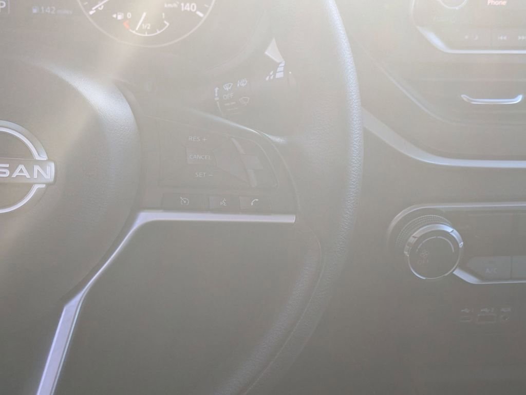 Used 2023 Nissan Altima 2.5 SV image 14