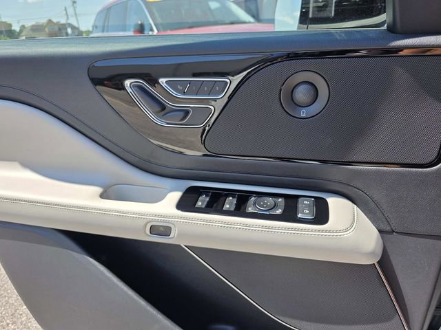 New 2025 Lincoln Aviator 2WD image 24