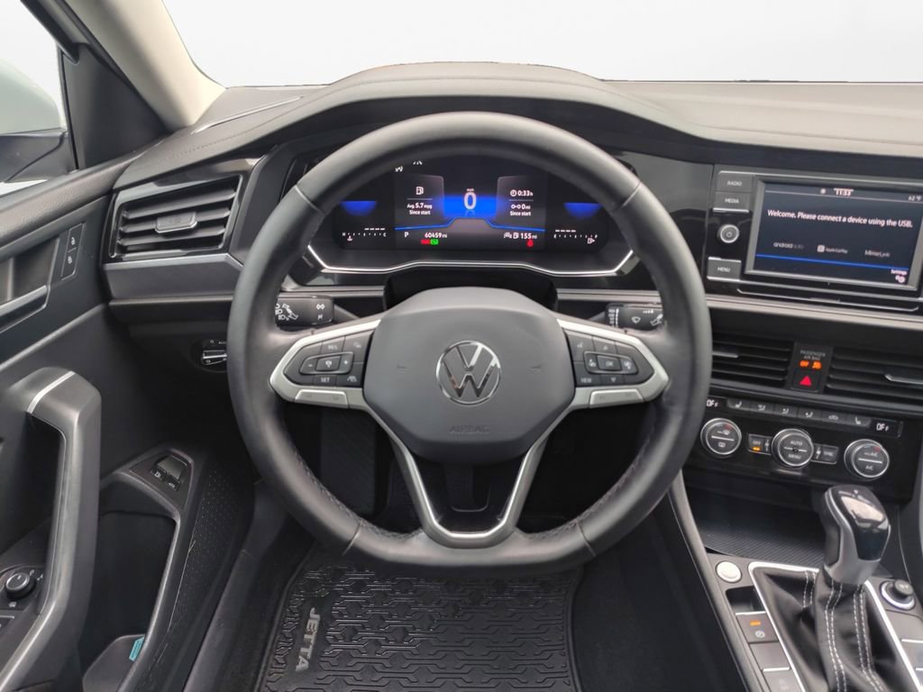 Used 2023 Volkswagen Jetta SE w/ Panoramic Sunroof Package image 21