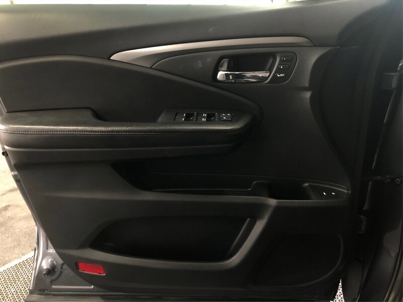 Used 2019 Honda Passport EX-L image 17