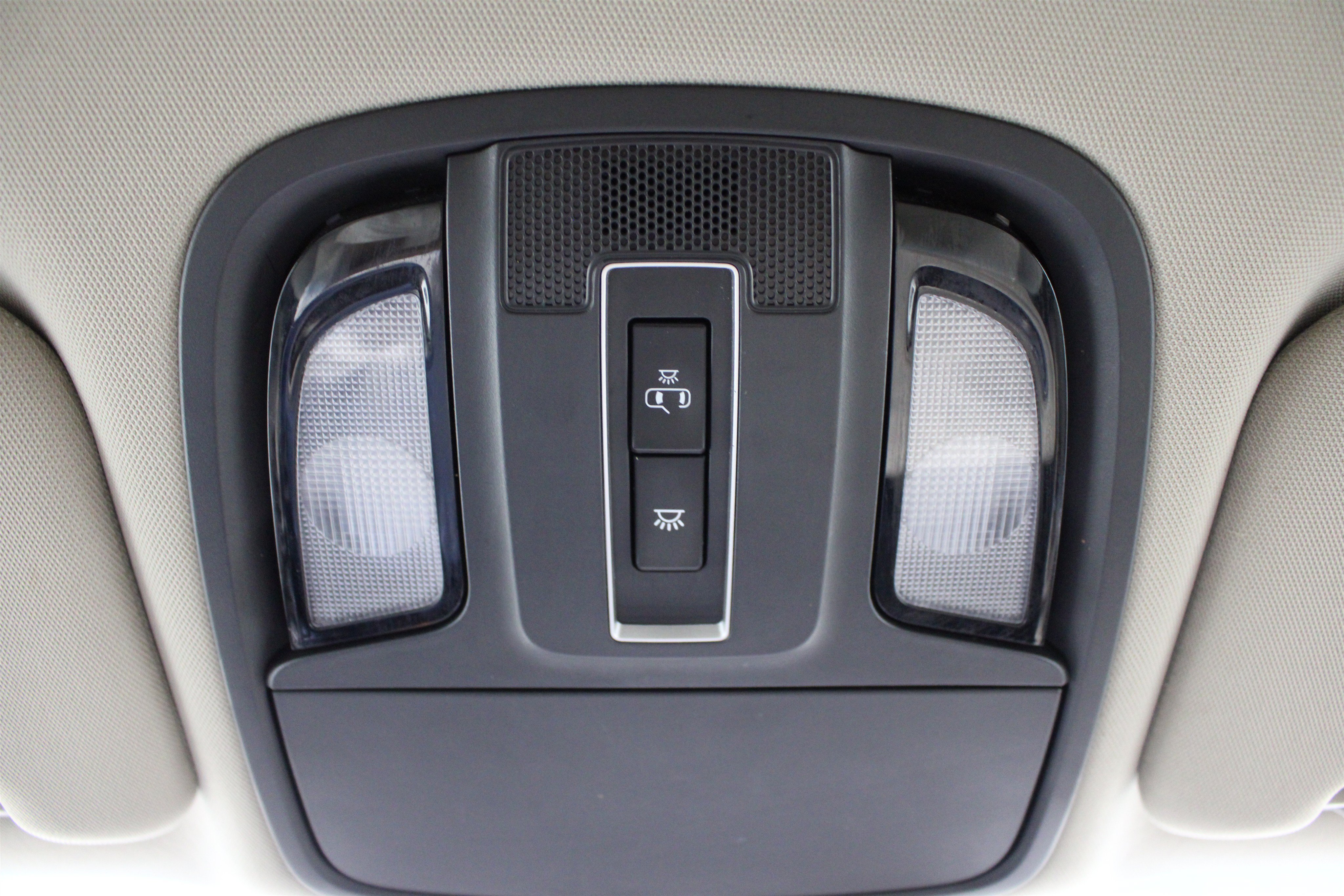 Used 2018 Kia Sorento FWD image 18