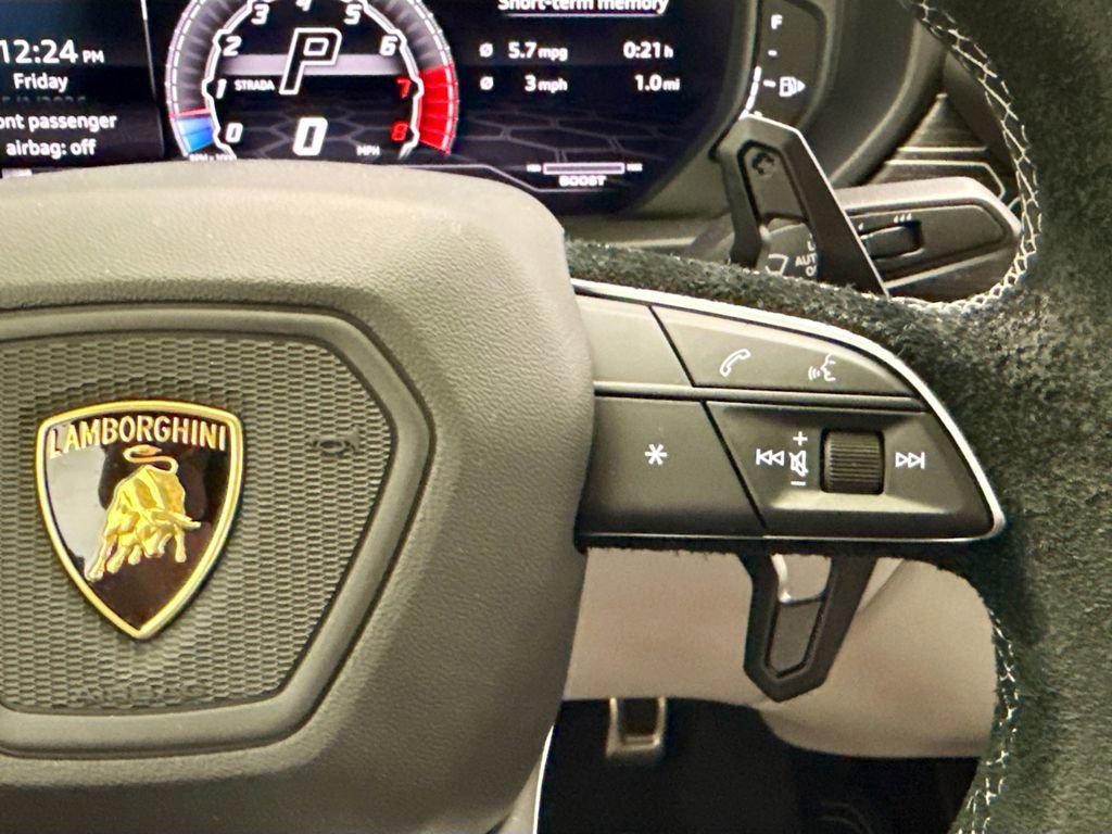 Used 2019 Lamborghini Urus AWD/4WD image 12