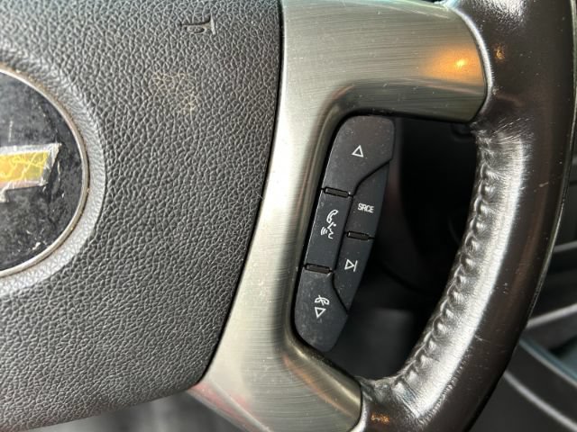 Used 2018 Chevrolet Express 2500 w/ Communications Package RWD image 19