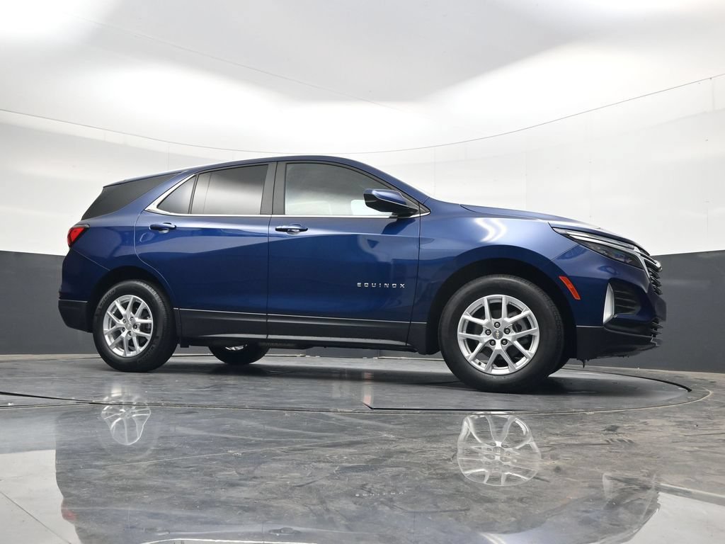 Used 2022 Chevrolet Equinox LT w/ Driver Convenience Package FWD image 36