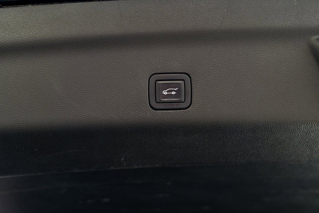 Used 2022 GMC Yukon XL Denali image 62