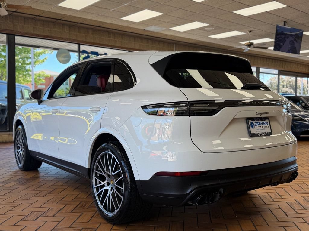Used 2023 Porsche Cayenne AWD/4WD image 6