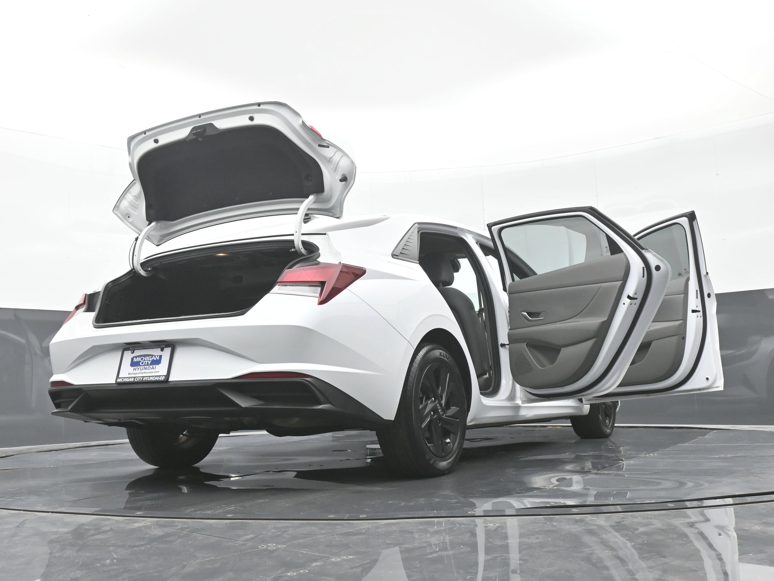 Used 2021 Hyundai Elantra SEL FWD image 48