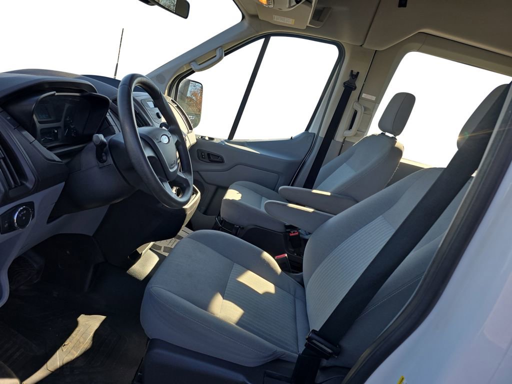 Used 2019 Ford Transit 350 XL image 11
