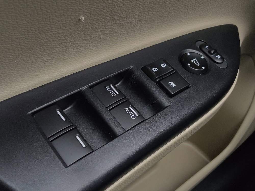 Used 2017 Honda Accord EX-L image 27