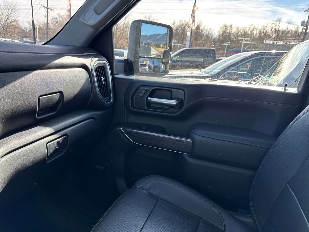 Used 2022 Chevrolet Silverado 2500 LTZ w/ LTZ Plus Package image 31