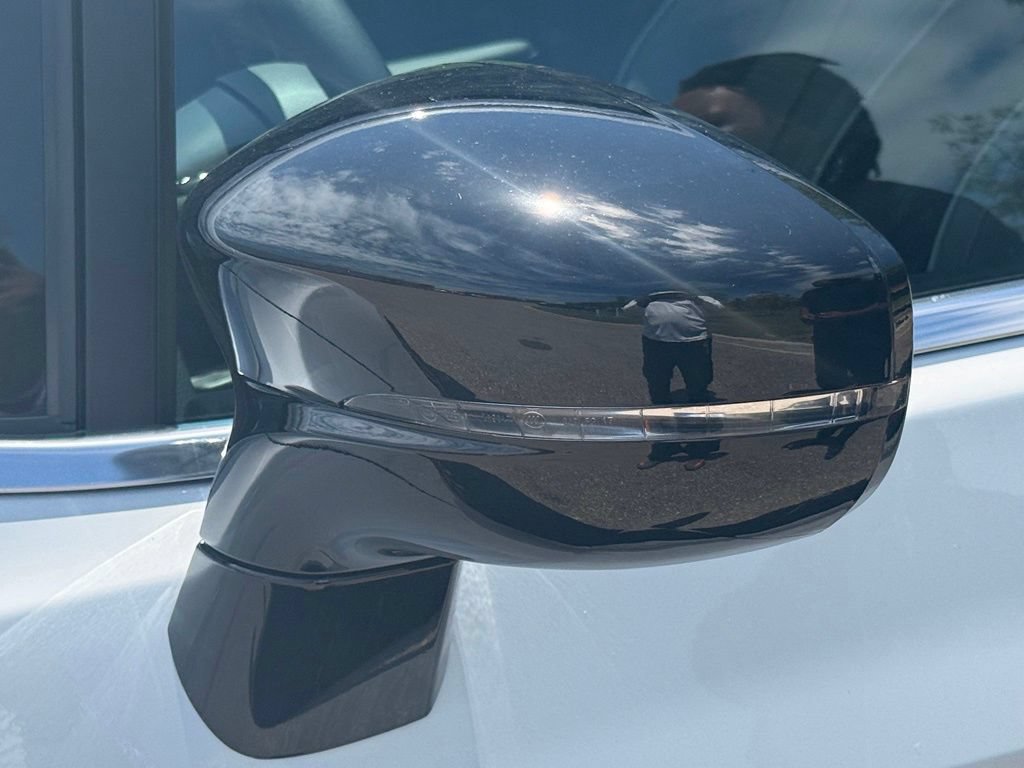 New 2027 Chrysler Pacifica Limited FWD image 29