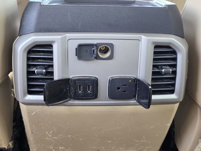 Used 2019 Ford F350 Lariat w/ Tow Technology Bundle image 19