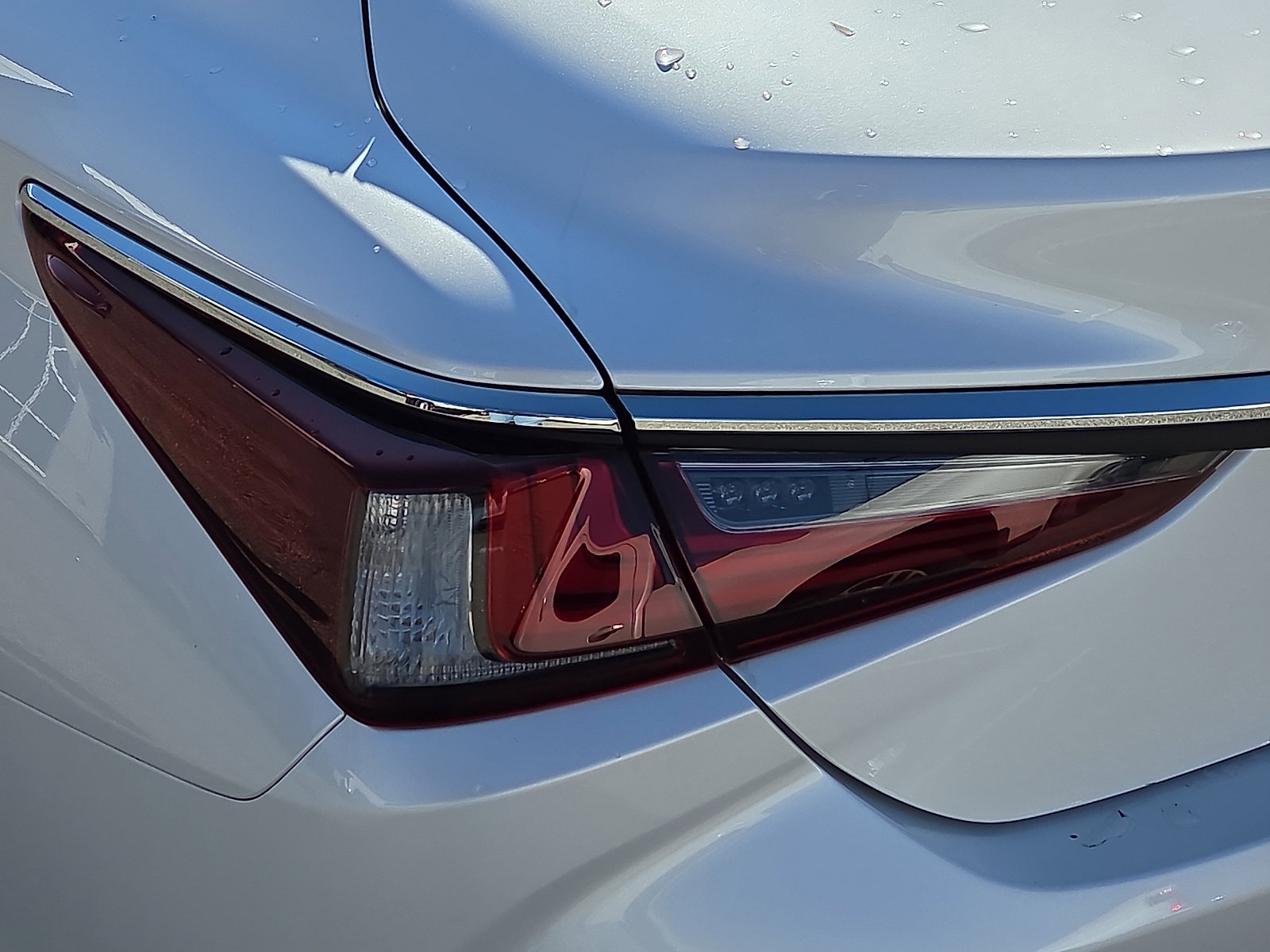 Used 2022 Lexus ES 350 w/ Accessory Package 2 image 10