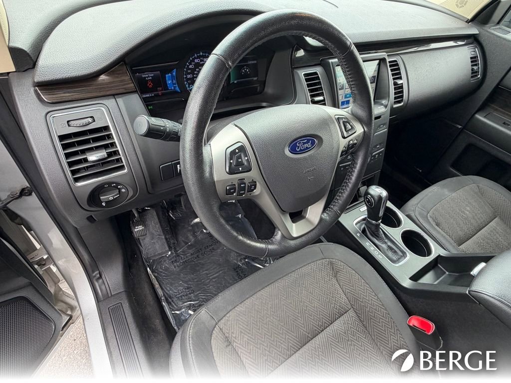 Used 2019 Ford Flex SEL image 16