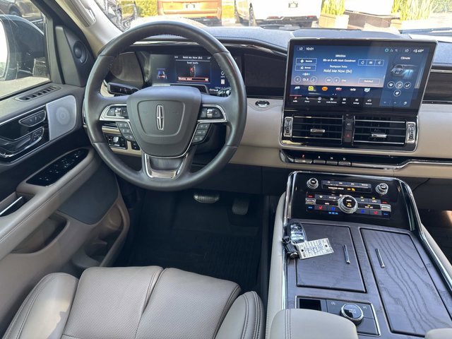 Certified 2024 Lincoln Navigator Reserve image 28