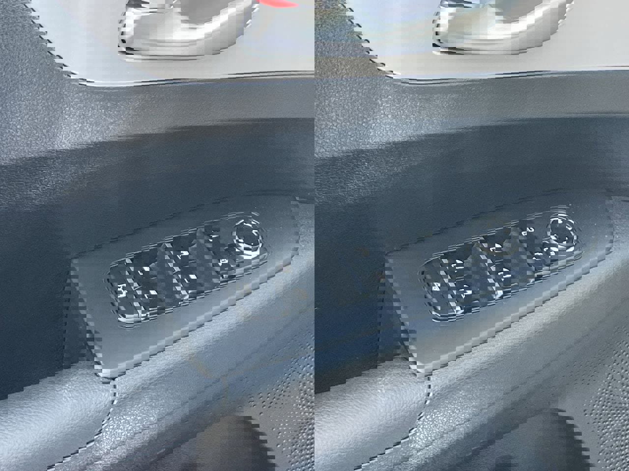 Certified 2024 Kia Forte LXS w/ LXS Technology Package FWD image 11